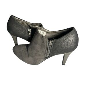 Dexflex Comfort Two Tone Gray Spiked Heel Bootie Sz 8